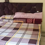 Hotel Dauji Palace