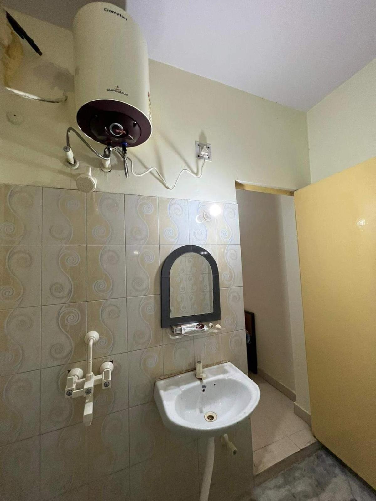 Guest house Dauji Palace Vrindavan